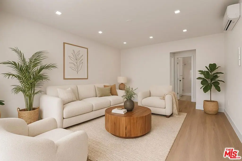 Condominium for rent at 420 S Sepulveda Boulevard 10, Los Angeles, CA featuring 1 bed and 1 bath