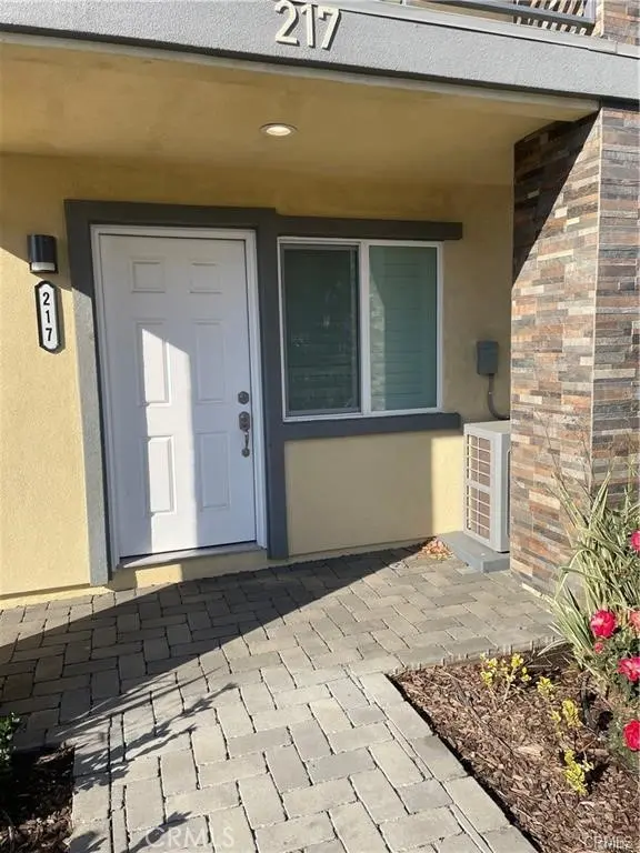 Townhouse for rent at 217 N. San Antonio Avenue, Upland, CA featuring 3 beds and 3 baths
