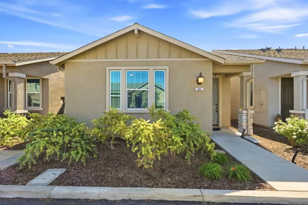 844 Castellona Drive, Newman, CA — listing photo 1