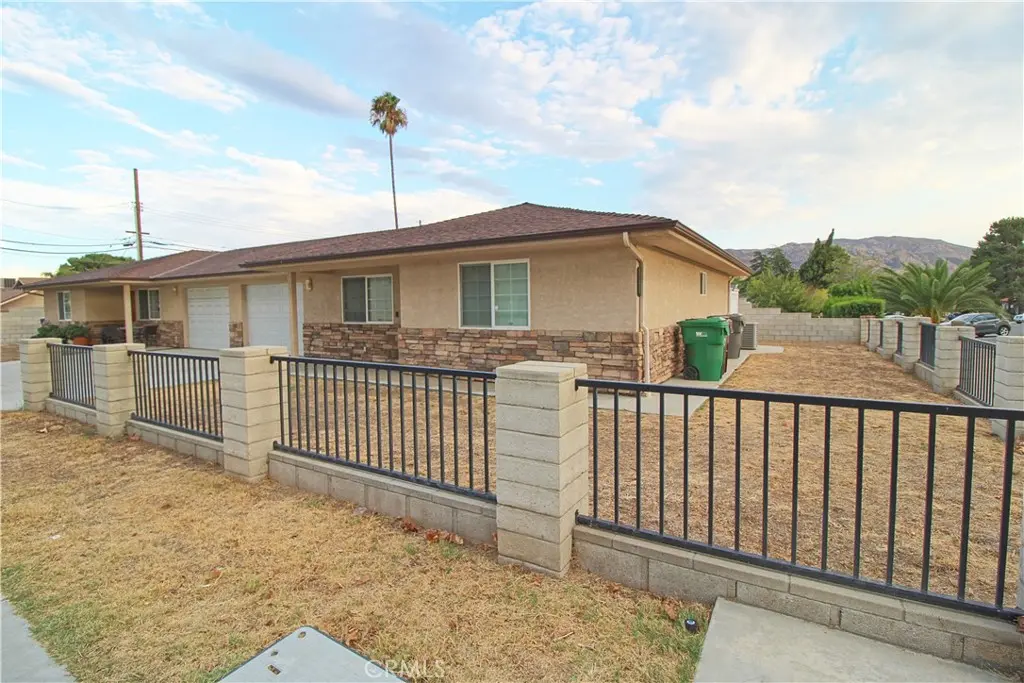 Duplex for rent at 384 N Murray, Banning, CA featuring 2 beds and 2 baths