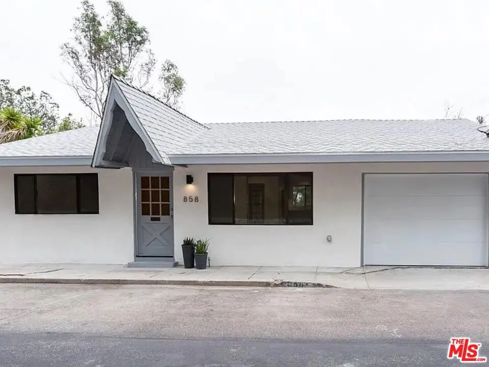 Single Family Residence for rent at 858 Oneonta Drive, Los Angeles, CA featuring 2 beds and 2 baths