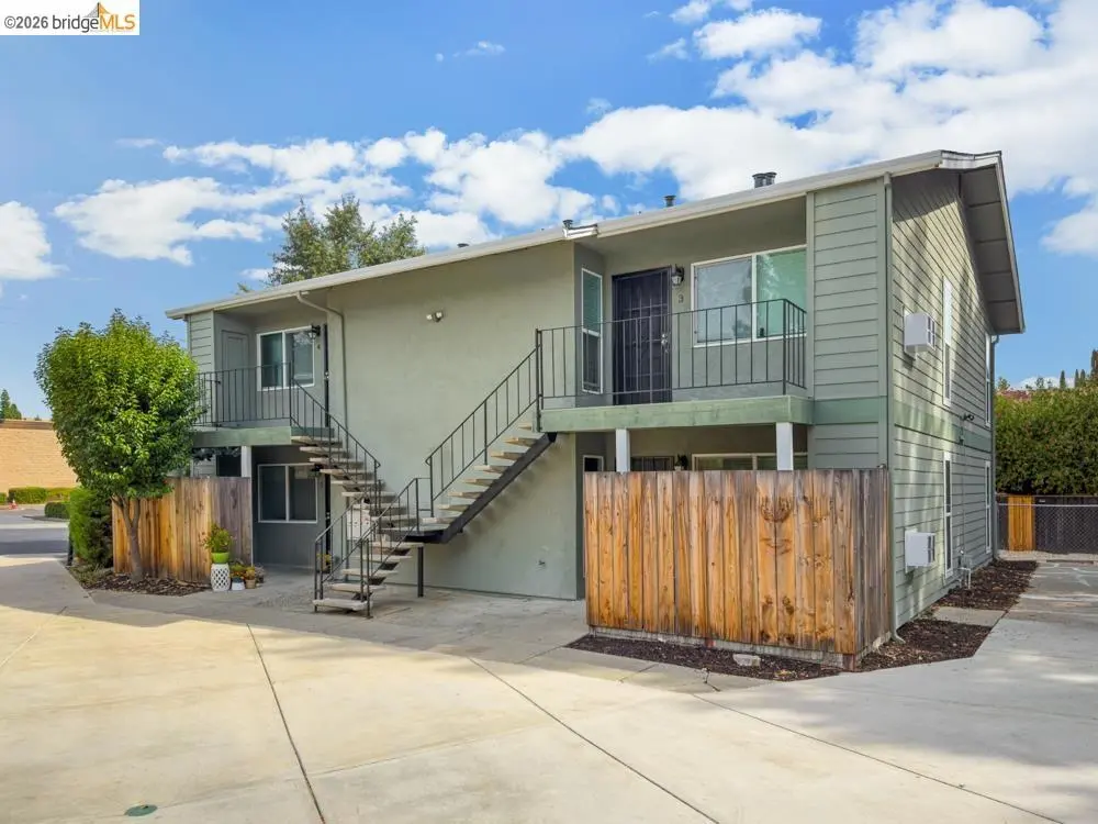 111 Virginia Hills Dr, Martinez, CA — listing photo 1