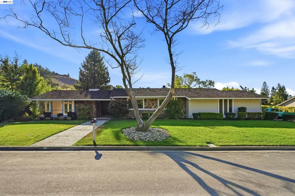 11 Ray Court, Alamo, CA — listing photo 1