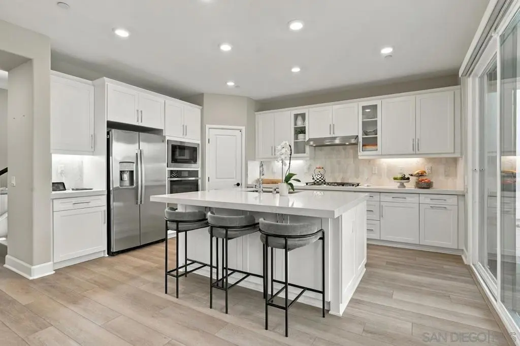 8246 Waverly, San Diego, CA — listing photo 1