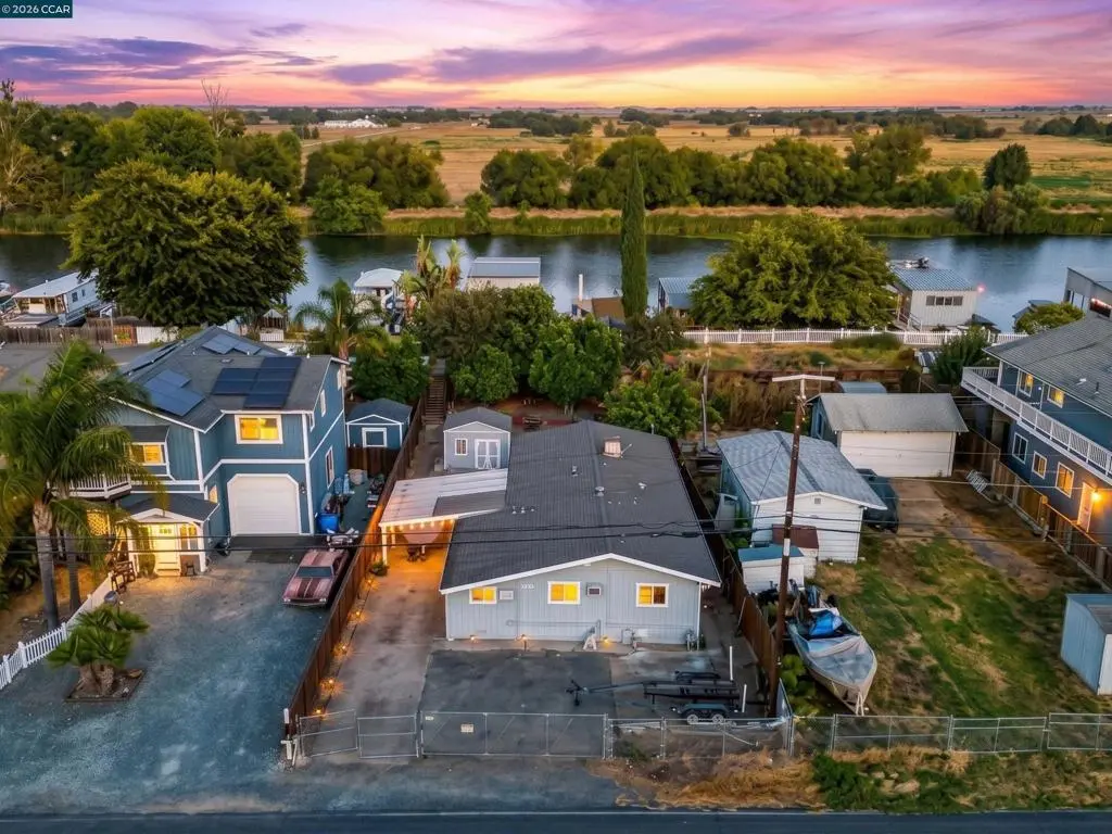 Single Family Residence for sale at 4412 Sandmound Blvd, Oakley, CA featuring 3 beds and 2 baths