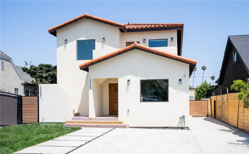 2338 S Cloverdale Avenue, Los Angeles, CA — listing photo 1