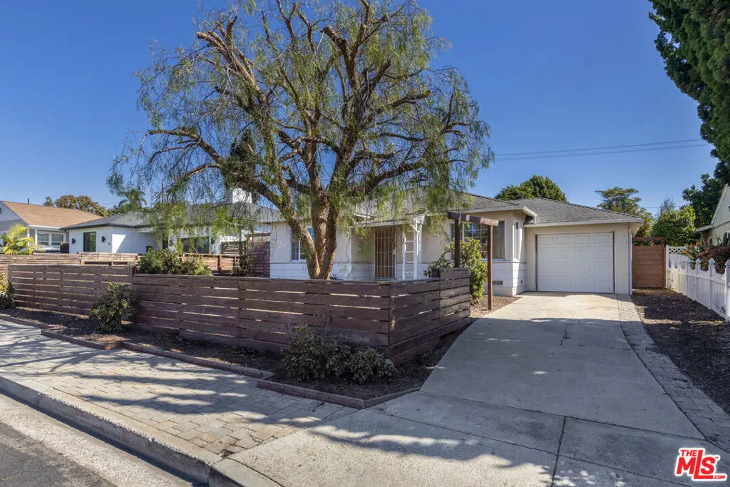 Single Family Residence for sale at 42 N Mills Road, Ventura, CA featuring 2 beds and 1 bath