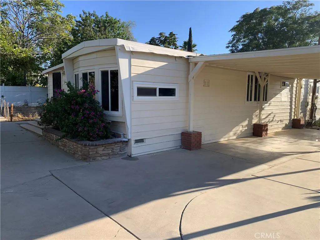 Residential Lease for rent at 25814 Homeland Avenue, Homeland, Riverside County, CA featuring 3 beds and 2 baths