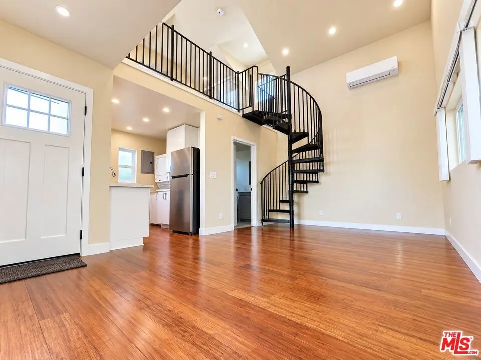Single Family Residence for rent at 1658 S Carmelina Avenue, Los Angeles, CA featuring 1 bed and 1 bath