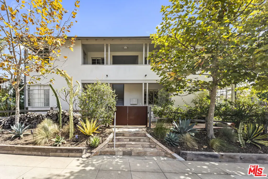 Condominium for rent at 1807 Montana Ave C, Santa Monica, CA featuring 1 bed and 1 bath