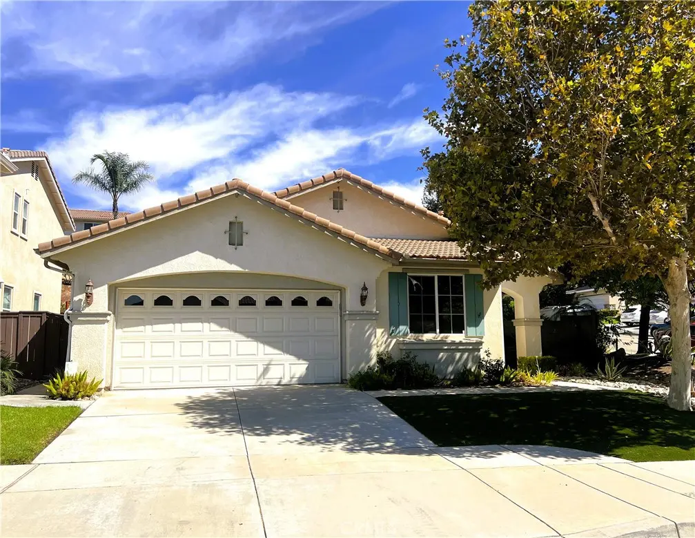 28984 River Oaks Lane, Highland, CA — listing photo 1