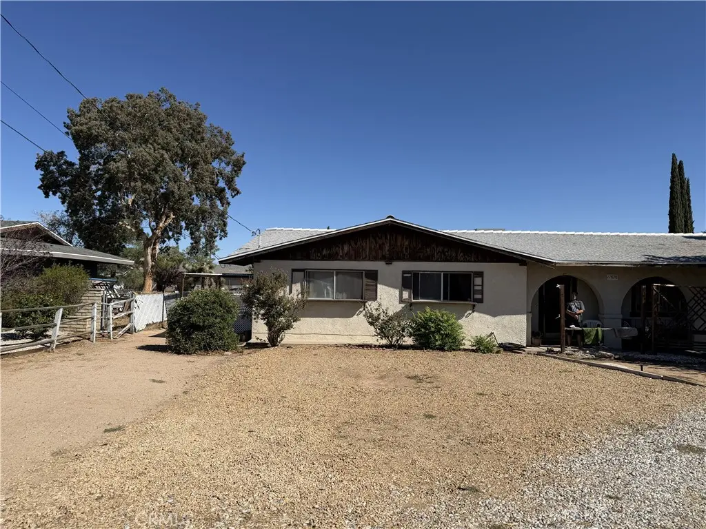 17676 Main Street, Hesperia, CA — listing photo 1