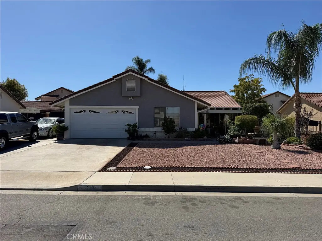 Single Family Residence for sale at 986 Clover, San Jacinto, CA featuring 3 beds and 2 baths