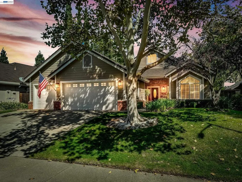 Single Family Residence for sale at 4040 Tilden Dr, Roseville, CA featuring 3 beds and 2 baths