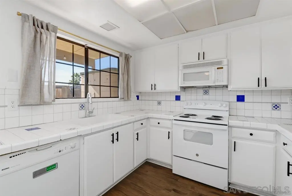 625 S Fig 10, Escondido, CA — listing photo 1