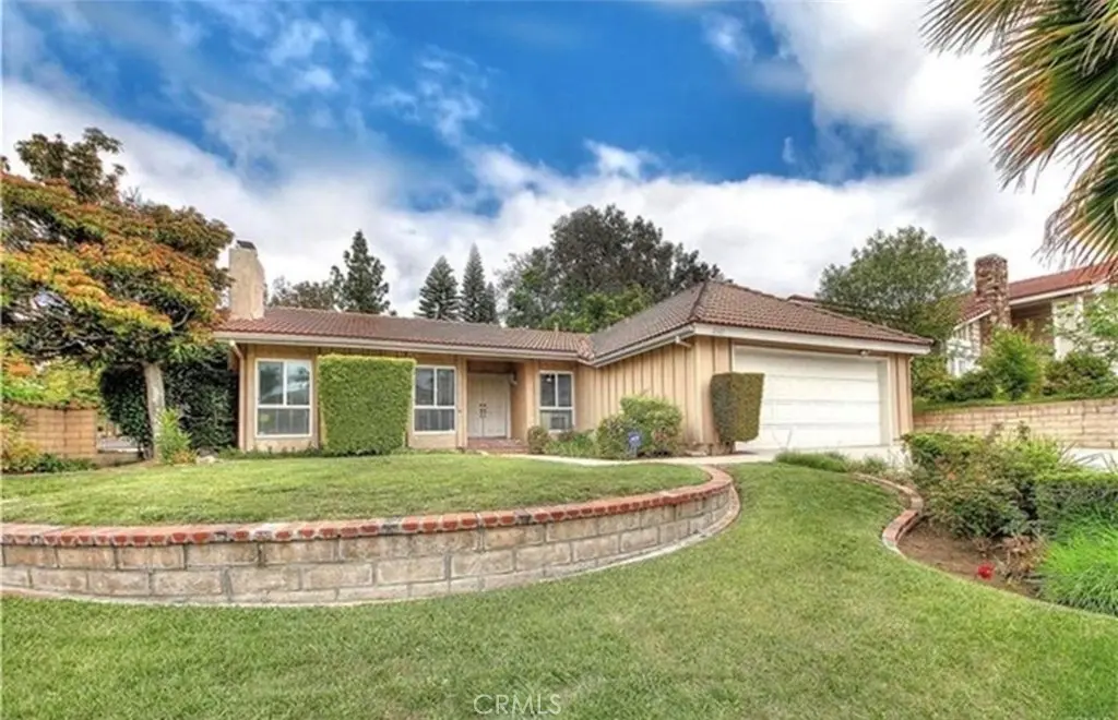 2543 Farview, Fullerton, CA — listing photo 1