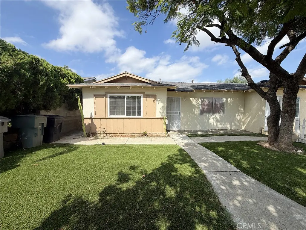 Residential Lease for rent at 1420 Avenida Del Vista, Corona, Riverside County, CA featuring 4 beds and 3 baths