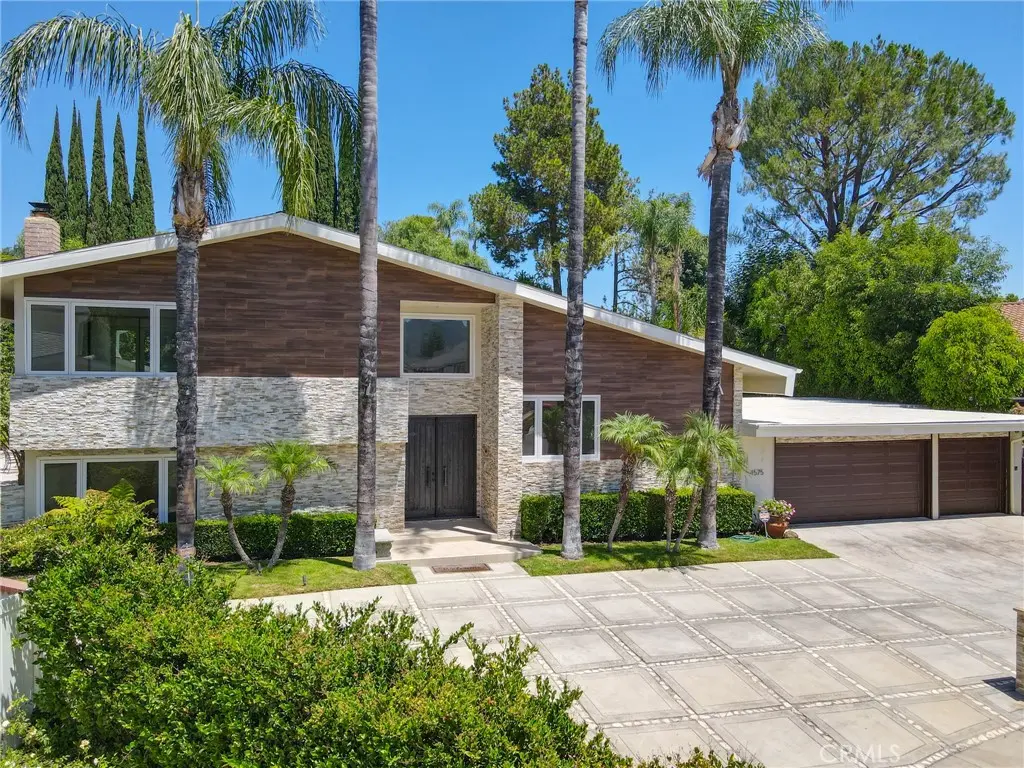 4575 Totana Drive, Tarzana, CA — listing photo 1