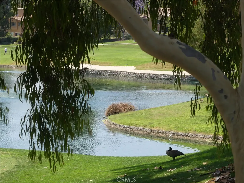 Condominium for rent at 11 Via Pausa, Rancho Santa Margarita, CA featuring 2 beds and 2 baths