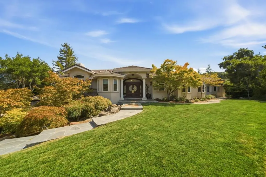 Single Family Residence for sale at 27960 Roble Blanco Court, Los Altos Hills, CA featuring 4 beds and 3 baths