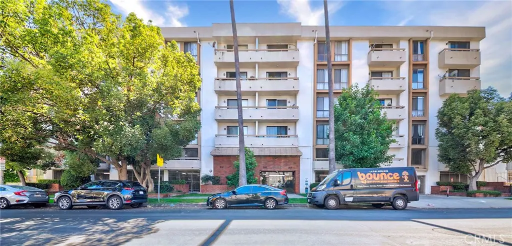 Condominium for sale at 533 S St Andrews Place 408, Los Angeles, CA featuring 2 beds and 2 baths