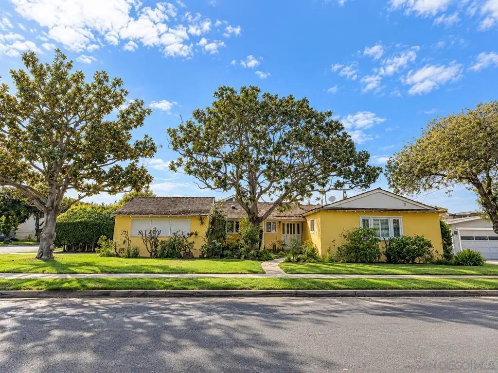 Single Family Residence for sale at 170 Acacia Way, Coronado, CA featuring 4 beds and 3 baths
