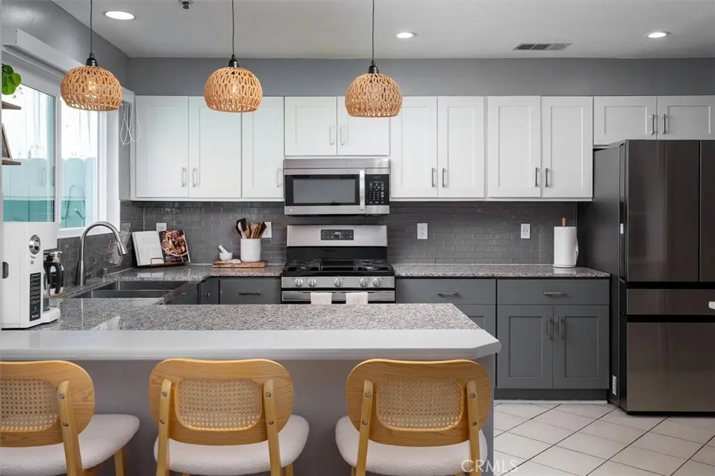14031 Astoria 108, Sylmar, CA — listing photo 1