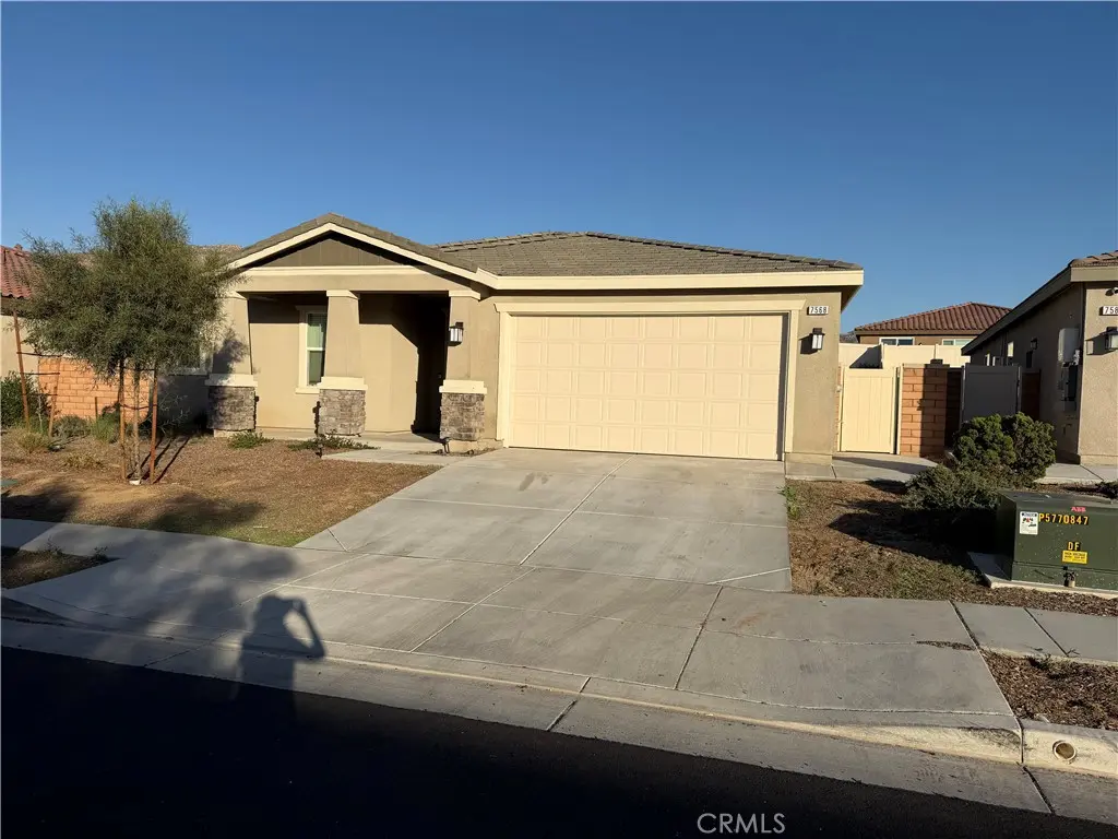 Single Family Residence for rent at 7568 Nectarsweet, Riverside, CA featuring 4 beds and 3 baths