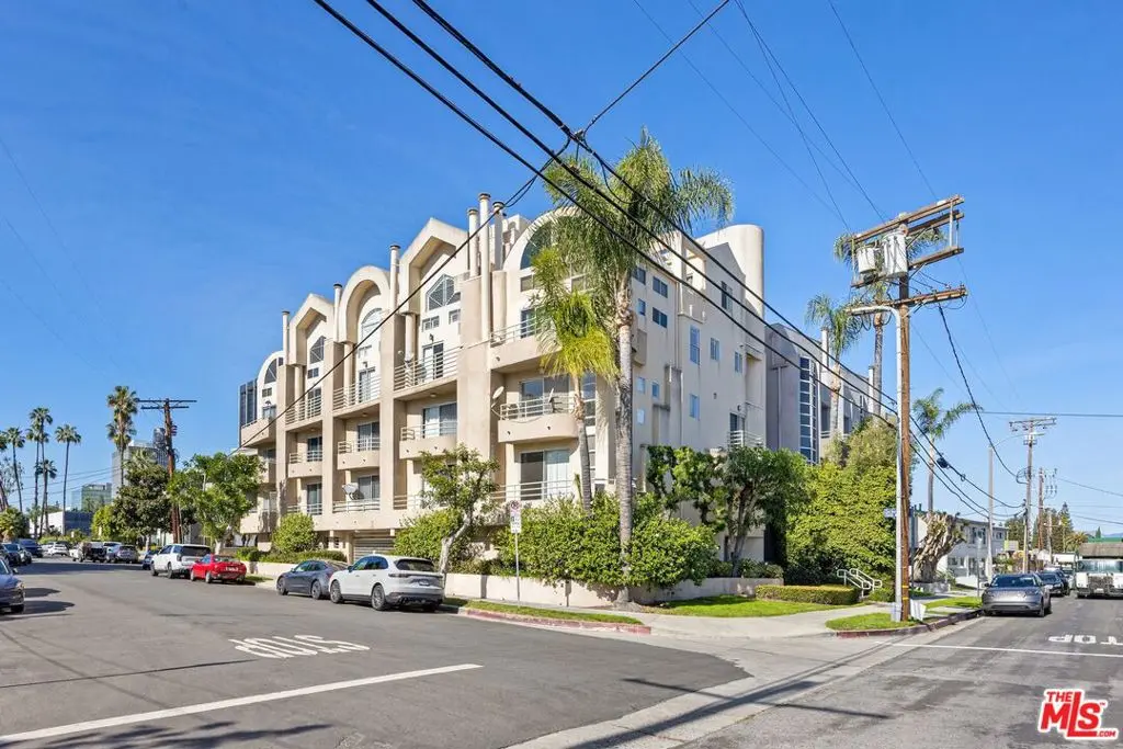 4549 Haskell Avenue 1, Encino, CA — listing photo 1