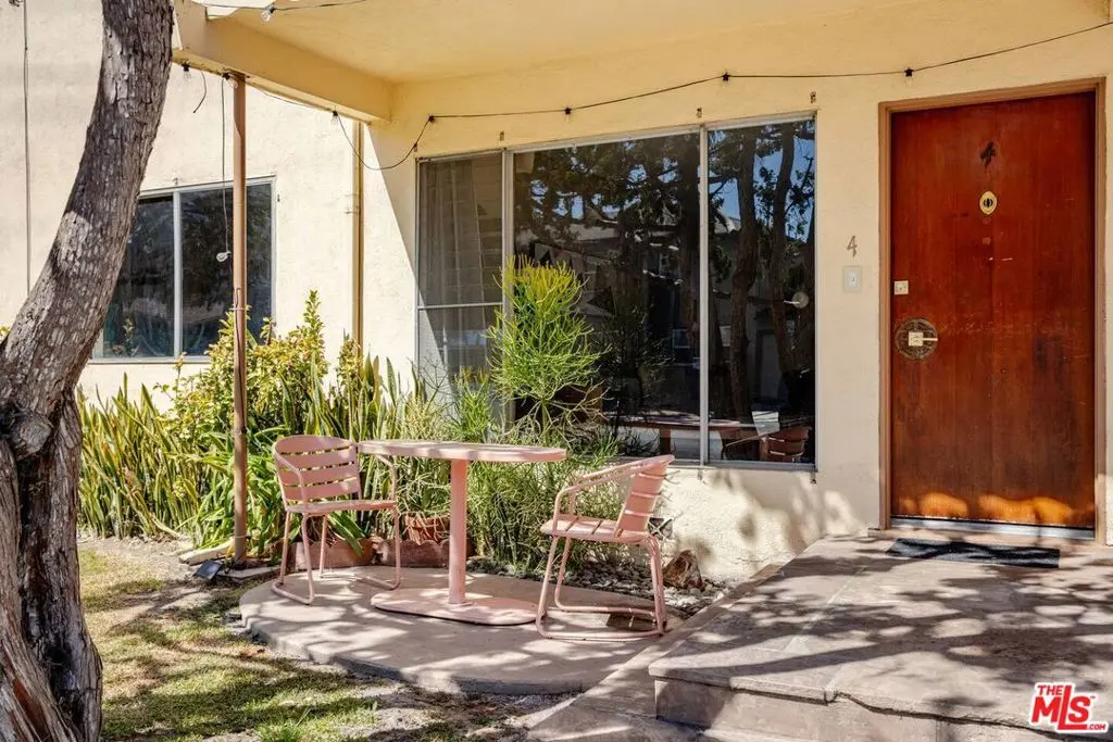 1633 E 1st Street 4, Long Beach, CA — listing photo 1