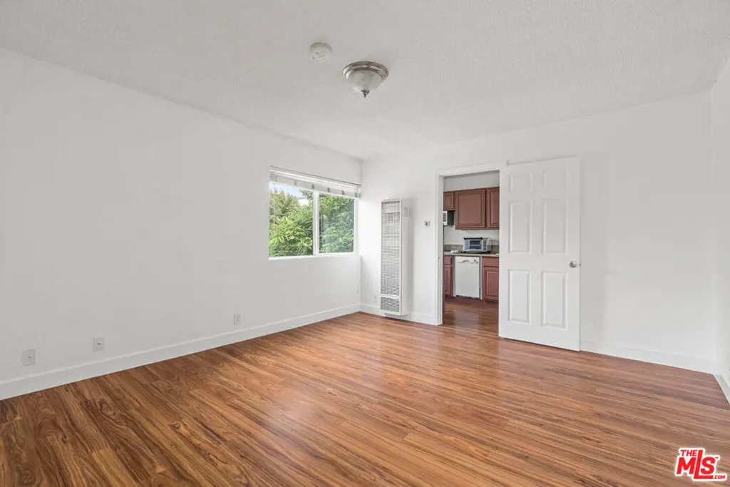 616 Vernon Avenue 3, Venice, CA — listing photo 1
