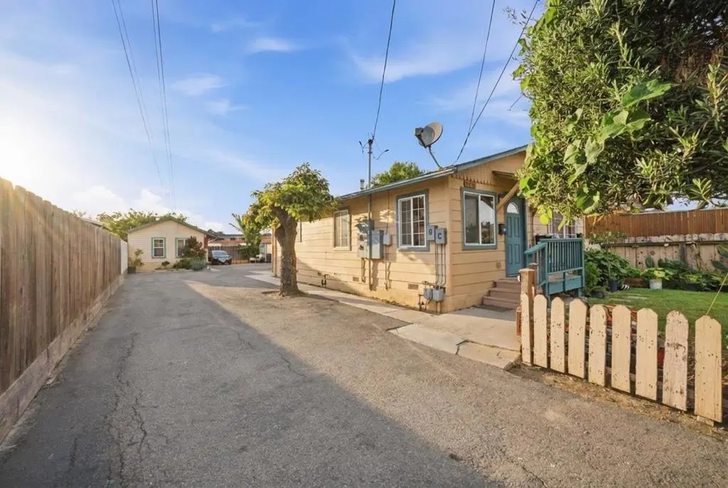 127 N Madeira Avenue, Salinas, CA — listing photo 1