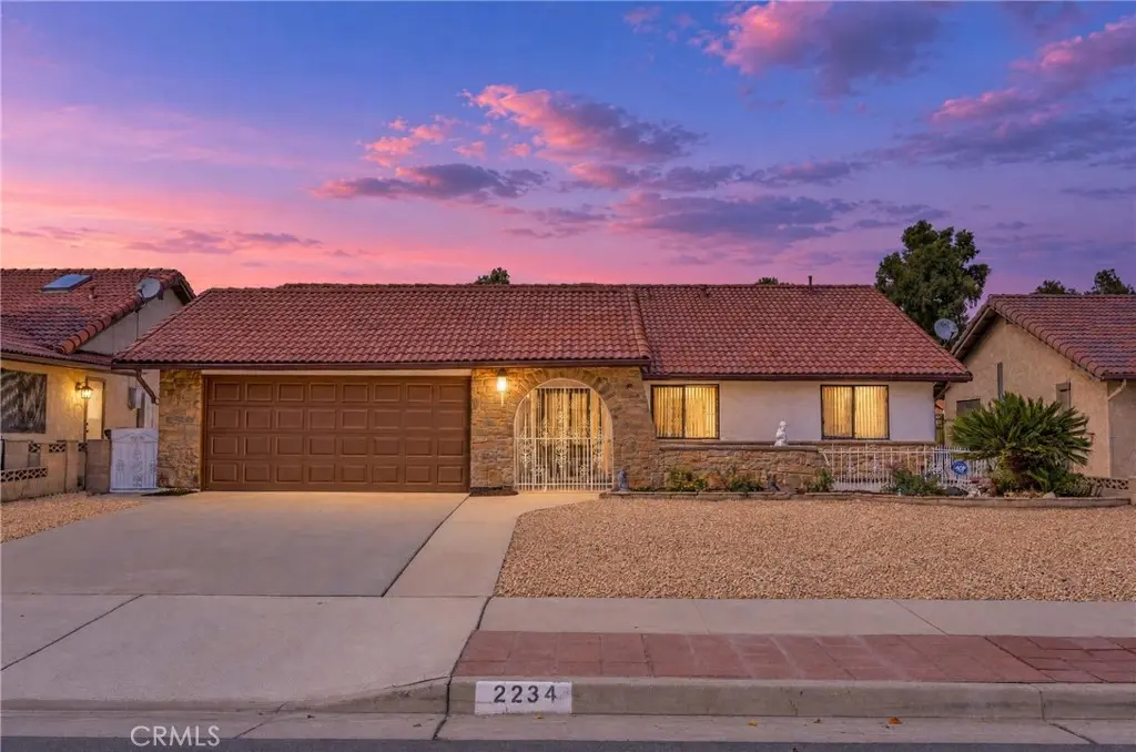 2234 Redwood Drive, Hemet, CA — listing photo 1