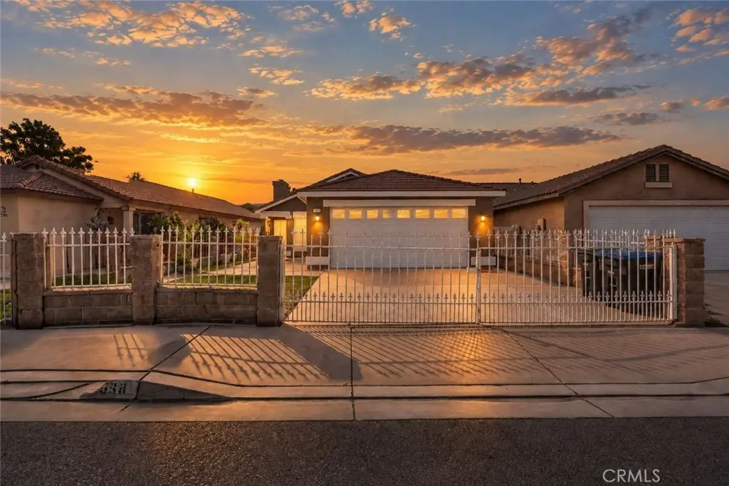 569 Award Drive, Colton, CA — listing photo 1