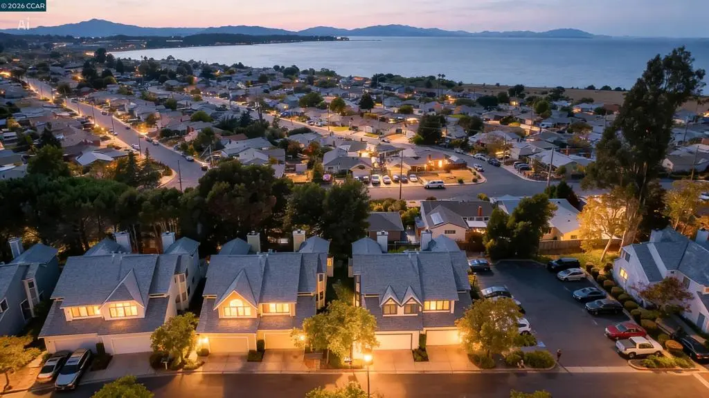 Condominium for sale at 418 Dohrmann Ln, Pinole, CA featuring 3 beds and 3 baths