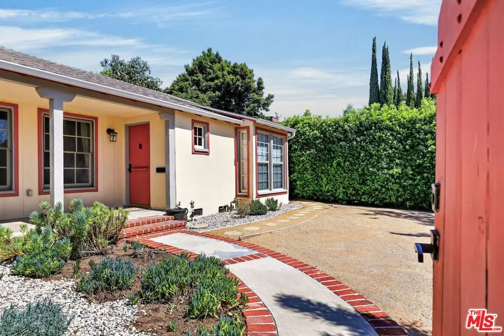12151 La Maida Street, Valley Village, CA — listing photo 1
