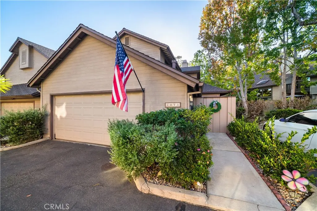 2071 Meadow View Lane, Costa Mesa, CA — listing photo 1