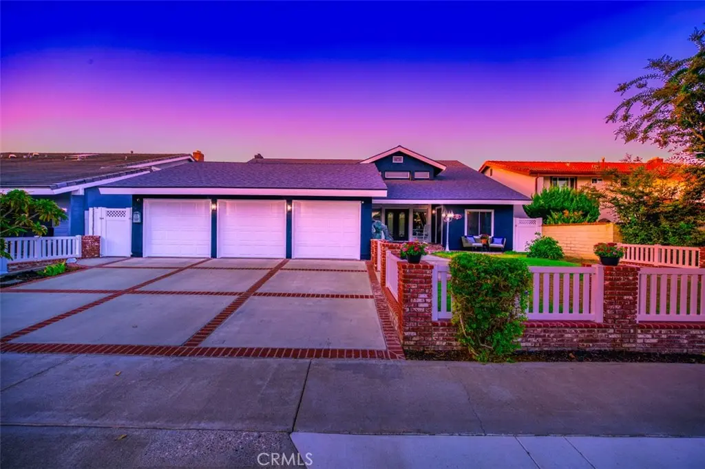 Single Family Residence for sale at 1828 Kinglet Court, Costa Mesa, CA featuring 5 beds and 4 baths
