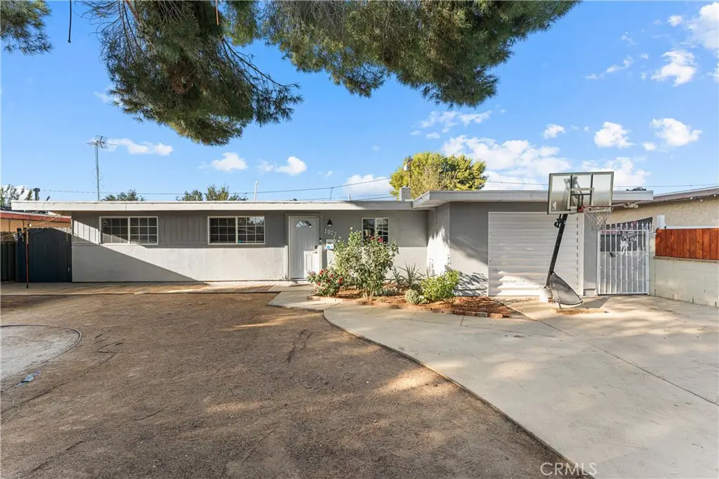 1027 W Avenue J12, Lancaster, CA — listing photo 1