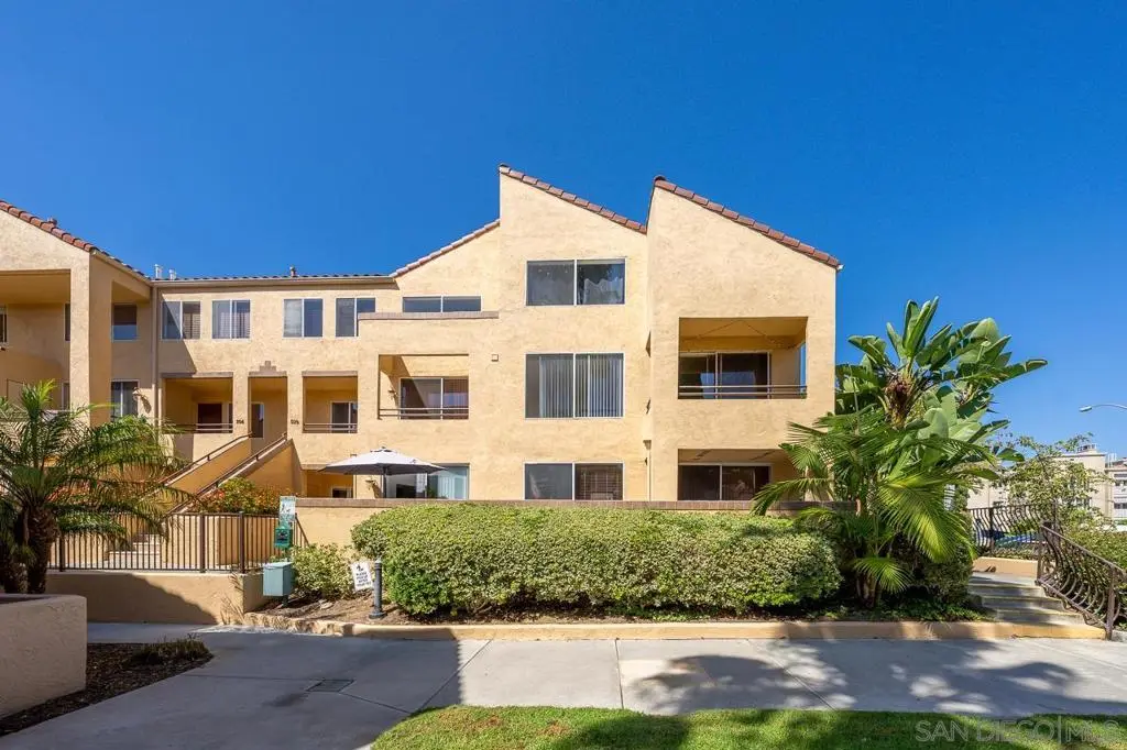 Townhouse for rent at 3935 Nobel 108, San Diego, CA featuring 2 beds and 2 baths