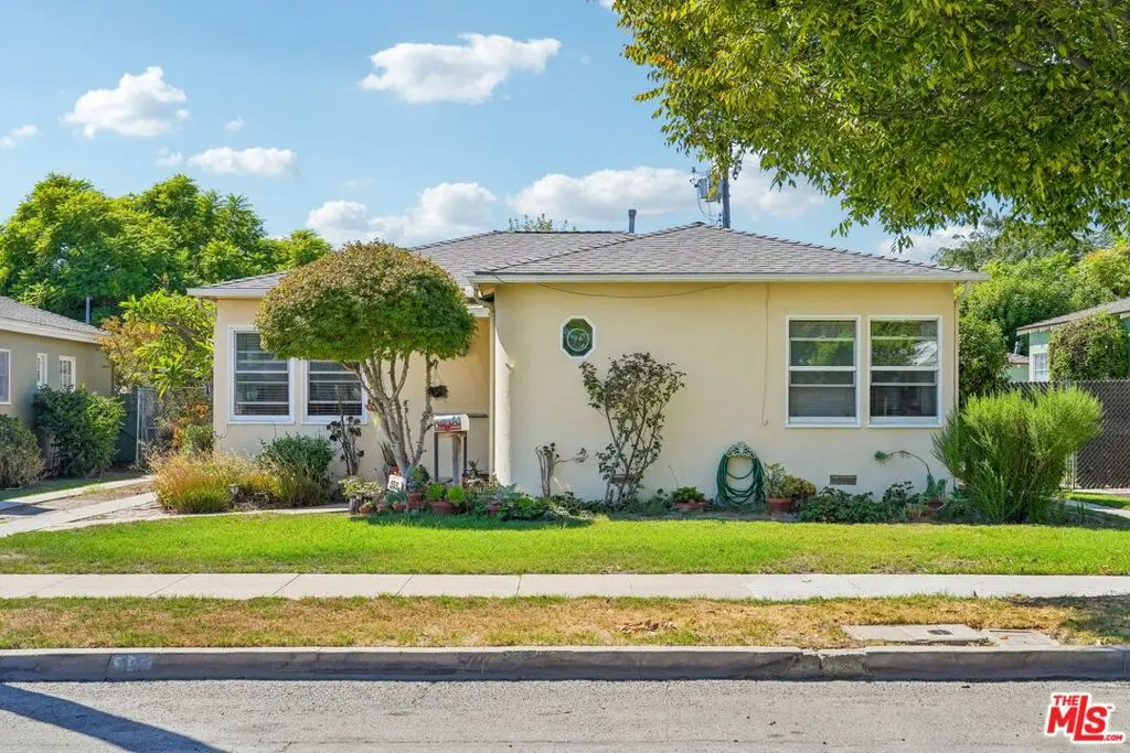 Single Family Residence for sale at 555 S Helena Street, Anaheim, CA featuring 2 beds and 1 bath