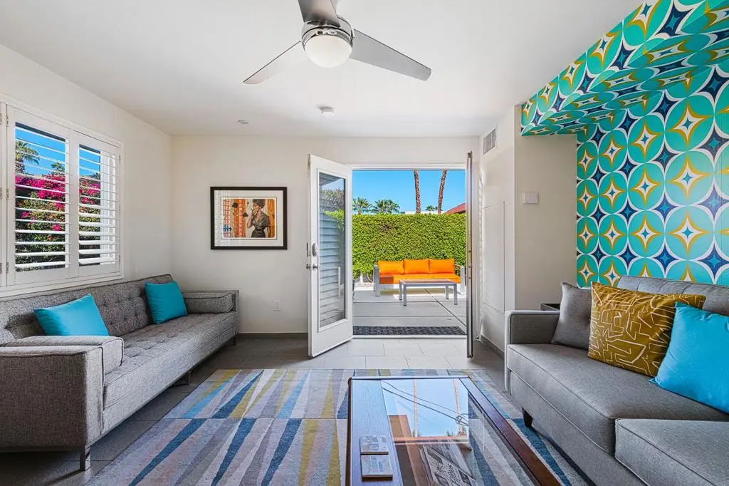 155 W Hermosa Place 5, Palm Springs, CA — listing photo 1