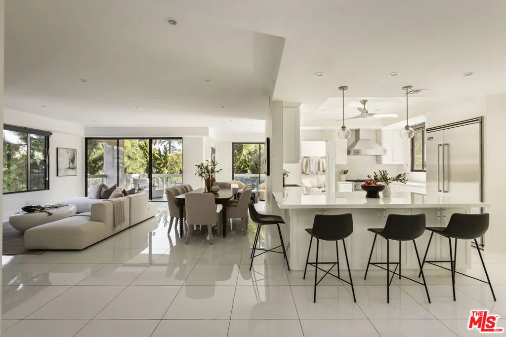 Condominium for rent at 4460 Wilshire Boulevard 207, Los Angeles, CA featuring 3 beds and 3 baths