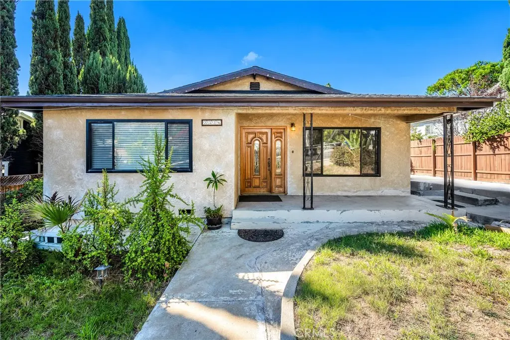 2326 Loy Lane, Los Angeles, CA — listing photo 1