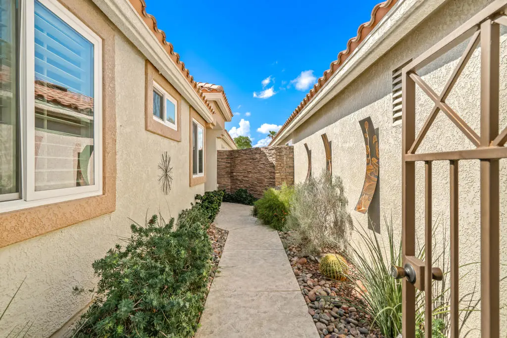 42741 Turqueries Avenue, Palm Desert, CA — listing photo 1