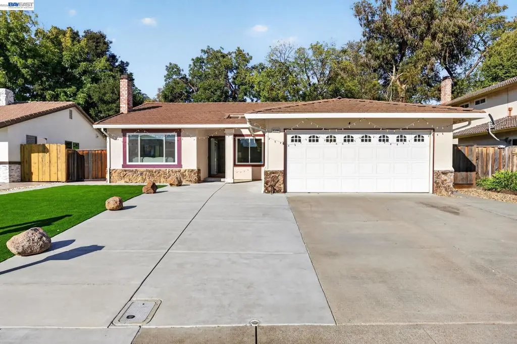 Single Family Residence for sale at 32245 Chechester Dr, Union City, CA featuring 3 beds and 2 baths