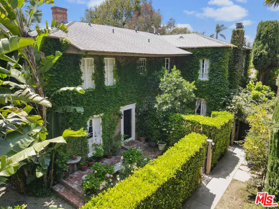 1233 N Crescent Heights Boulevard 1, West Hollywood, CA — listing photo 1