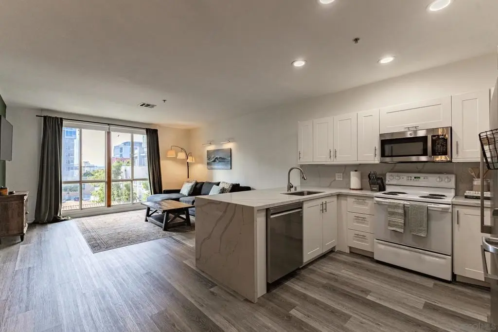 1501 Front St 302, San Diego, CA — listing photo 1
