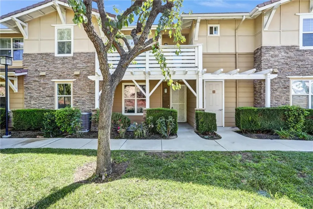 825 Francesca Drive 103, Walnut, CA — listing photo 1