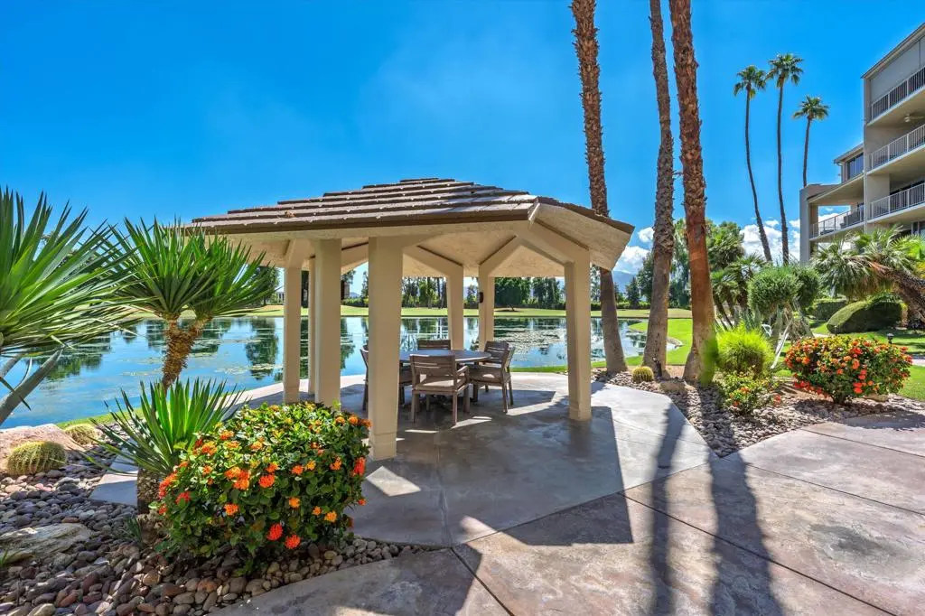 Condominium for rent at 900 Island Drive 109, Rancho Mirage, CA featuring 1 bed and 2 baths